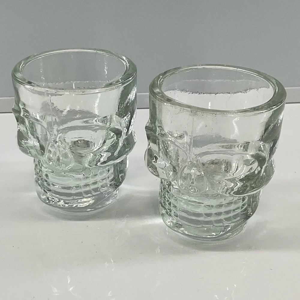 UNBRANDED Skull Shot Glasses Set of 2 Halloween Party Figural